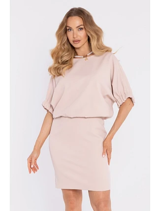 M904 Blůzové šaty s rozparkem na zádech - světle béžové