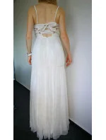 Dámské šaty SOKY SOKA na ramínka s šifonovou sukní dlouhé smetanově bílé - Bílá / XL - SOKY&SOKA Dámské šaty SOKY SOKA na ramínka s šifonovou sukní dlouhé smetanově bílé - Bílá / XL - SOKY&SOKA