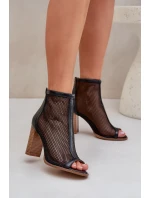 Sandály Na Podpatku S Holení Černé Taniffia