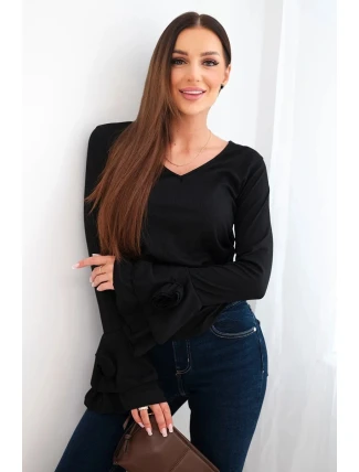 Dámská pruhovaná blůza s V výstřihem a volány na rukávech černá Dámská pruhovaná blůza s V výstřihem a volány na rukávech černá