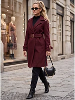 Elegantní dámský kabát s výstřihem a páskem v barvě bordó, FashionStreet NY0786 Elegantní dámský kabát s výstřihem a páskem v barvě bordó, FashionStreet NY0786