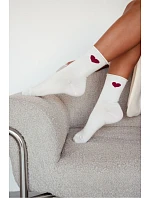 Ecru dámské beztlakové ponožky bordové srdce