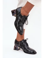 Kožené lakované dámské lodičky na podpatku s krystaly Artiker 57C0072 šedé Kožené lakované dámské lodičky na podpatku s krystaly Artiker 57C0072 šedé