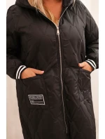 Dámská bunda Plus Size prošívaná s kapucí a sportovními manžetami černá