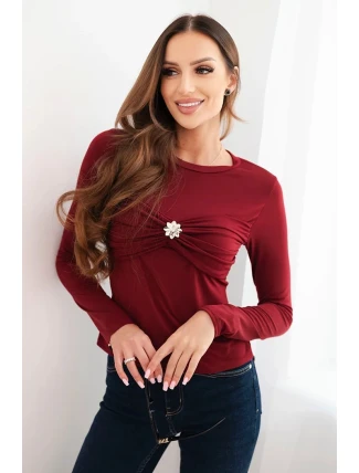 Dámská blůza z viskózy přiléhavá s řasením a broží bordó