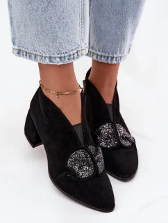 Dámské semišové kozačky na podpatku D&A – černé