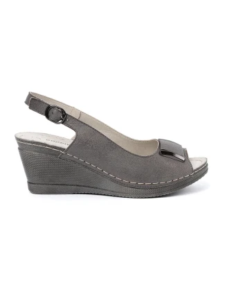 Moderní šedo-stříbrné sandály dámské na klínku Moderní šedo-stříbrné sandály dámské na klínku