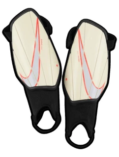 Fotbalové chrániče Nike Charge Jr SP2165-113
