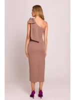 M847 Šaty na jedno rameno s mašlí - mocca