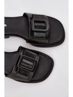 Dámské pantofle na ploché podrážce s přezkou Černé Melivra