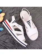 Sandály na platformě Rieker W V02Y5 white