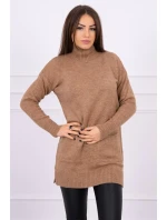 Svetr se stojáčkem velbloud