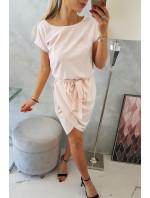 Zavazované šaty s psaníčkovým spodkem pudrově růžové