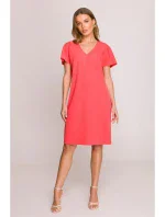 S392 Šaty uvolněného střihu s výstřihem do V - korálová barva S392 Šaty uvolněného střihu s výstřihem do V - korálová barva