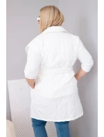 Dámská vesta Plus Size prošívaná s páskem a límcem bílá
