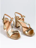 Klasické dámské  sandály černé na širokém podpatku