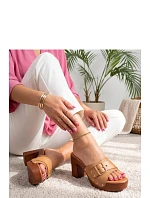 Klapky na podpatku model 229787 Solea Klapky na podpatku model 229787 Solea