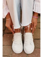 Dámské sportovní boty na platformě 13613 Bílá - VINCEZA Dámské sportovní boty na platformě 13613 Bílá - VINCEZA