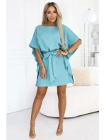 287-40 SOFIA Motýlí šaty se zavazováním v pase - pastelově tyrkysové 287-40 SOFIA Motýlí šaty se zavazováním v pase - pastelově tyrkysové