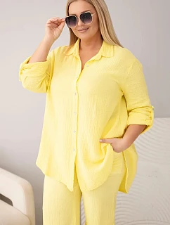 Dámský mušelínový komplet Plus Size s košilí zapínanou na knoflíky a kalhotami se širokými nohavicemi žlutý