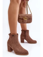 Zamšové dámské botky na podpatku hnědé Selela
