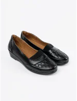 Pěkné dámské černé polobotky na klínku Pěkné dámské černé polobotky na klínku