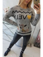 Vánoční svetr s šedým nápisem Vánoční svetr s šedým nápisem