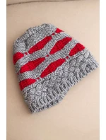 Dámská zimní čepice z vlny v hrubém pletení a pruhy K465 šedá + červená