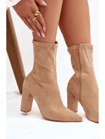 Dámské semišové kotníkové boty s prošitím béžové Rosivelle