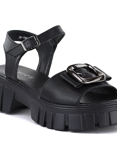 Dámské kožené sandály na platformě se zdobením černé Vinceza 26-79611