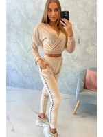 Velurová souprava s nápisem Queen beige