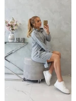 Neomezené šedé šaty