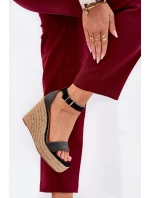 Dámské Sandály Na Klínu S Pleteninou Černé Adelio