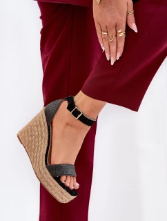 Dámské Sandály Na Klínu S Pleteninou Černé Adelio