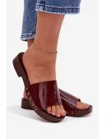 Dámské pantofle s přezkami na nízkém podpatku bordó Brinalle