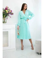 Šaty se svázaným plisovaným lemem světle mátová