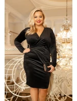 Elegantní černé dámské velurové šaty se zlatou ozdobou (792)