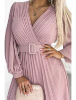 414-2 KLARA plisované šaty s páskem a výstřihem - pudrově růžové