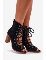 Sandály Na Podpatku S Holení A Šněrováním Černé Ivelseki