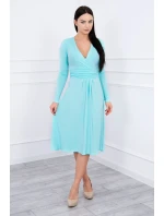 Šaty s průstřihem pod prsy mincovna