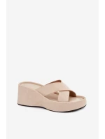 Dámské pantofle na platformě z eko semiše béžové Calorine