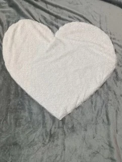 Semišová deka se srdíčkem šedá - Noidinotte