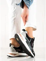 Trendy černé dámské  tenisky bez podpatku