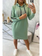 Šaty s reflexním potiskem tmavě mátové