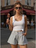 Dámské letní džínové šortky s volnou nohavicí šedé FashionStreet SY0534 Dámské letní džínové šortky s volnou nohavicí šedé FashionStreet SY0534