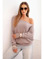 Dámský asymetrický viskózový svetr typu netopýr cappuccino