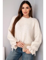 Dámský svetr s přídavkem mohéru s hrubým pletením a ozdobnými rukávy béžový