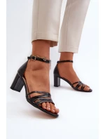 Sandály Na Podpatku S Pásky Černé Enitia