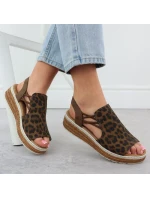 Dámské sandály na platformě s leopardím vzorem v béžové barvě Rieker 62741-90