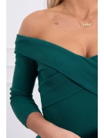 Přiléhavé šaty s výstřihem do V zelené
